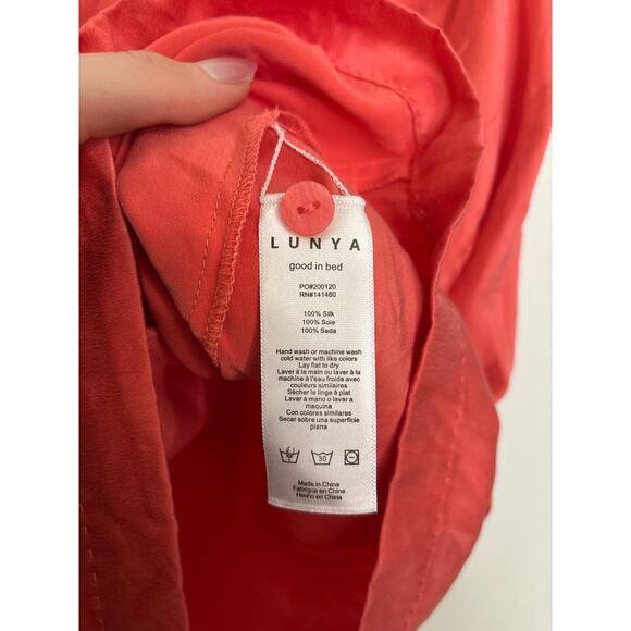 Lunya Pajama Set Womens Large Washable Silk Button Up Short Outro Coral Pink PJ - Picture 4 of 5